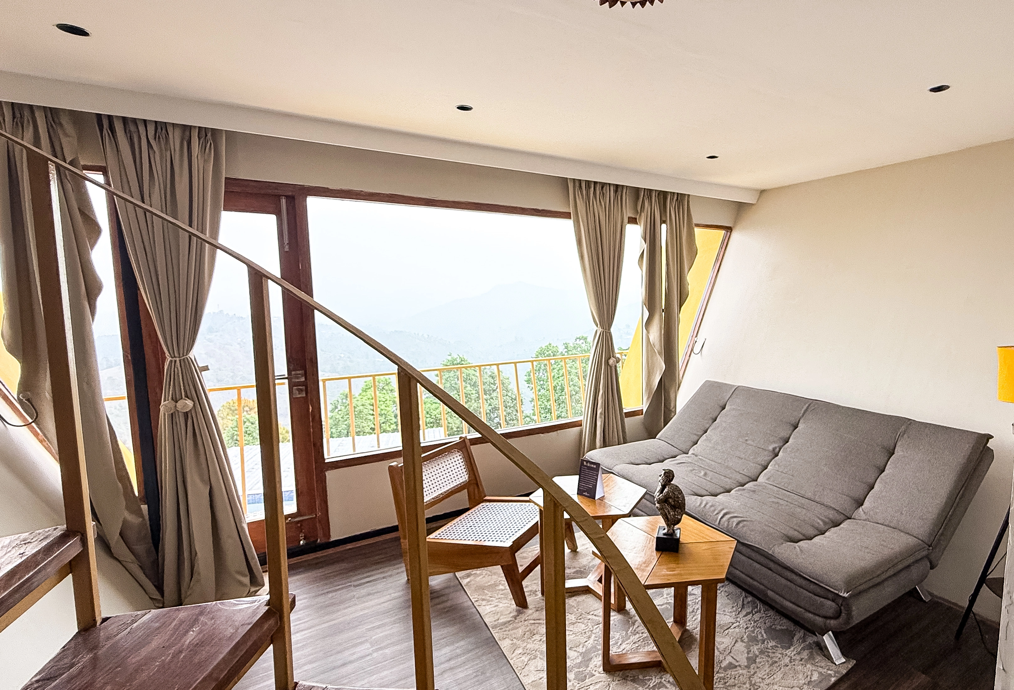 Presidential duplex suite with couple jacuzzi and Himalayan view — photo 5